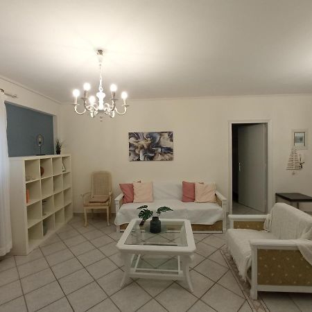 דירות ארטמידה Flat With Garden Near Sea, Port And Airport מראה חיצוני תמונה