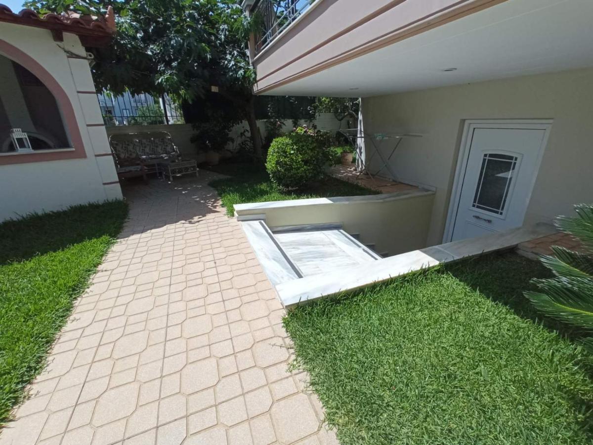 דירות ארטמידה Flat With Garden Near Sea, Port And Airport מראה חיצוני תמונה