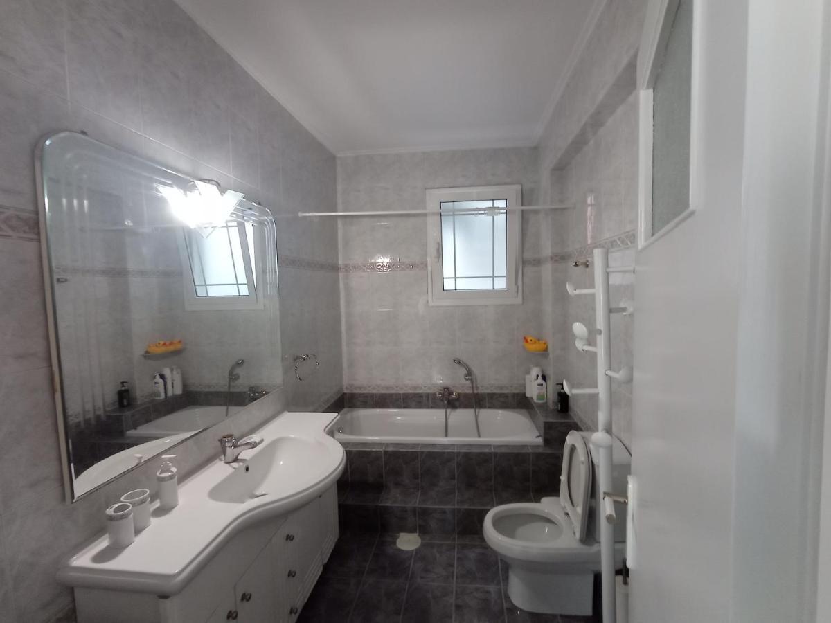 דירות ארטמידה Flat With Garden Near Sea, Port And Airport מראה חיצוני תמונה