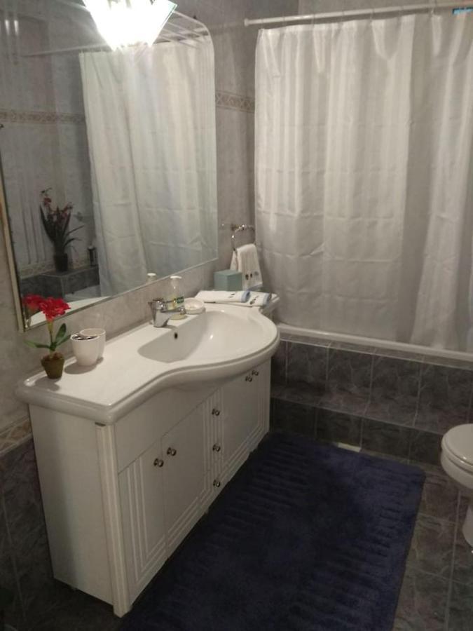 דירות ארטמידה Flat With Garden Near Sea, Port And Airport מראה חיצוני תמונה